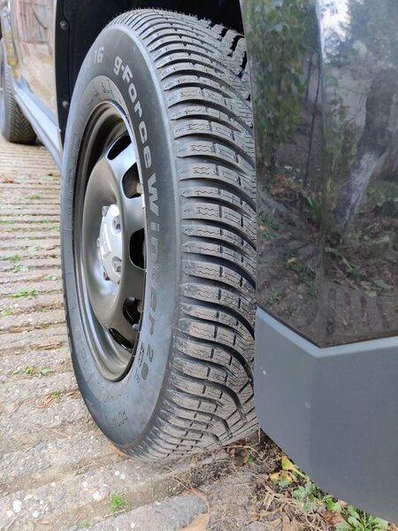 Anvelope iarna, roti complete 215 65 R16