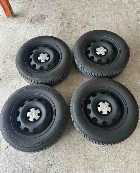 Anvelope iarna, roti complete 215 65 R16