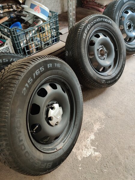 Anvelope iarna, roti complete 215 65 R16