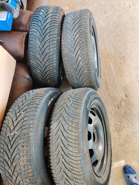 Anvelope iarna, roti complete 215 65 R16